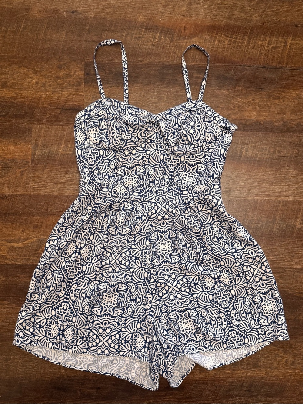 L’Amour Nanette Lepore Romper Size 13 Navy White Open Back Pockets EUC